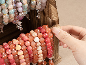 bracelet displays for vendor events