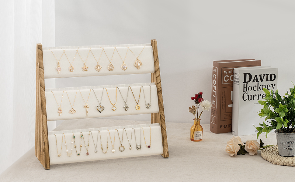 necklace display